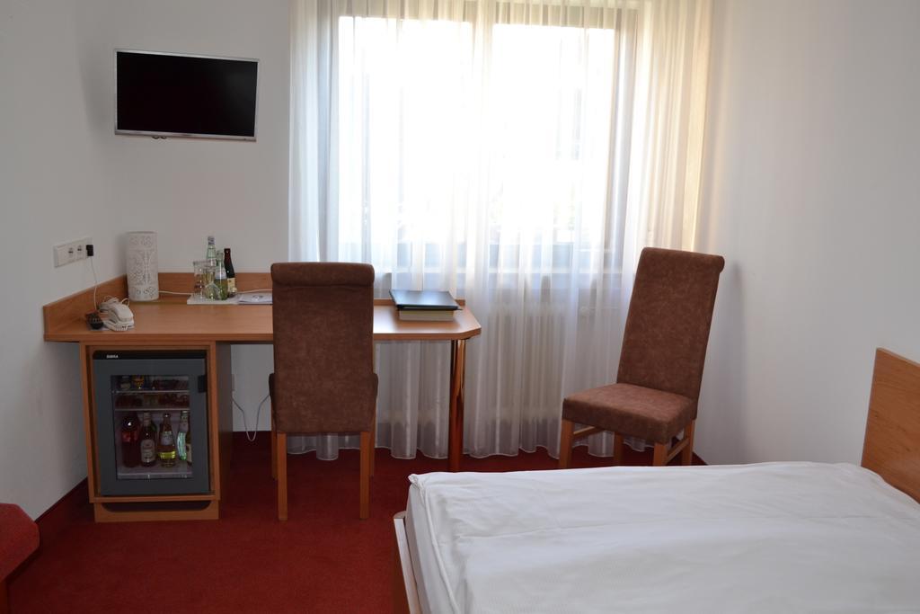 Hotel Hospiz ทือบิงเงิน ห้อง รูปภาพ