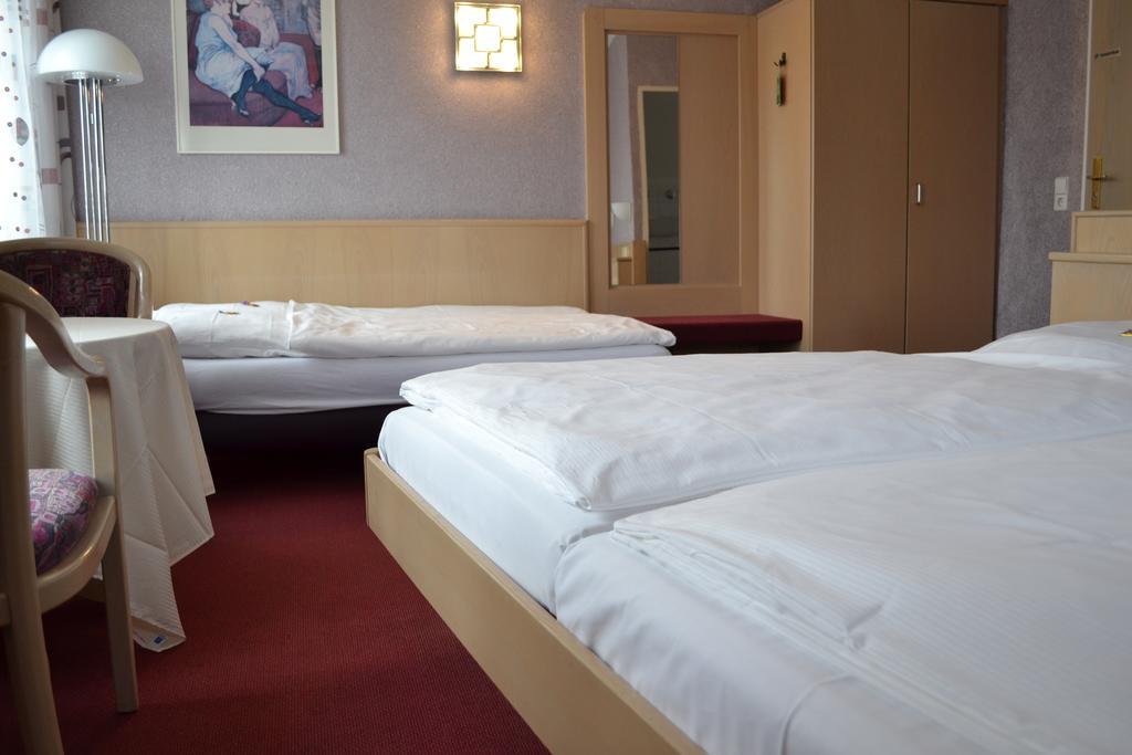 Hotel Hospiz ทือบิงเงิน ภายนอก รูปภาพ