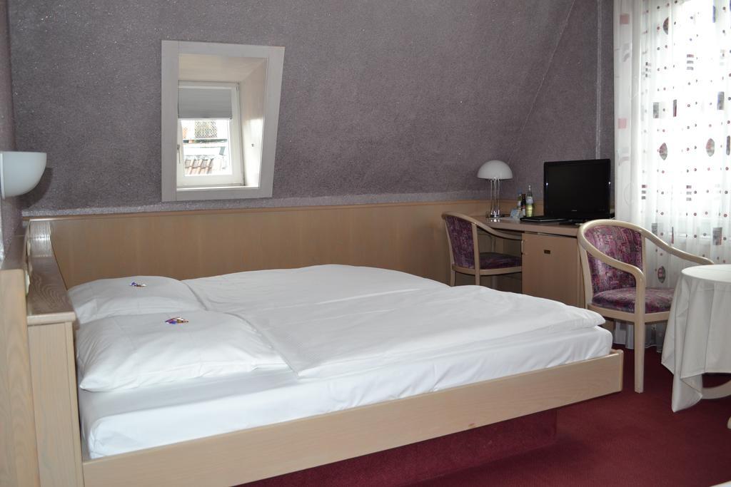 Hotel Hospiz ทือบิงเงิน ภายนอก รูปภาพ